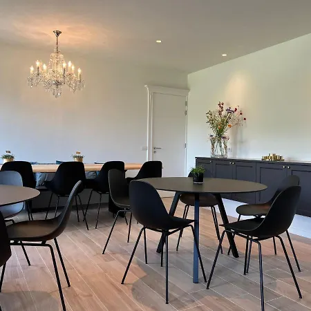 Tuss * Kortrijk