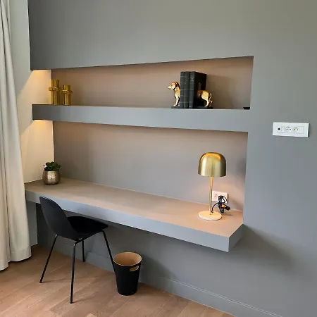 Tuss Kortrijk