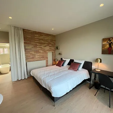 Bed & Breakfast Tuss Kortrijk